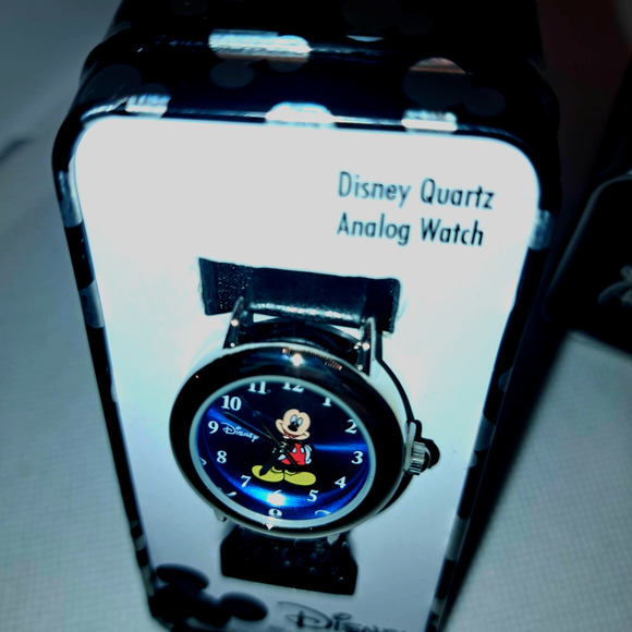 NIB - Beautiful Blue Mickey Mouse with stainless face Blue leather Band - Picture 5 of 8